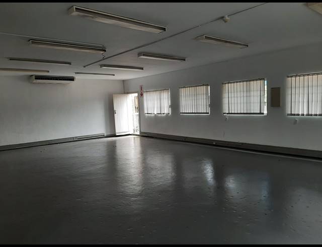 1,538M² FACTORY TO LET IN WESTMEAD